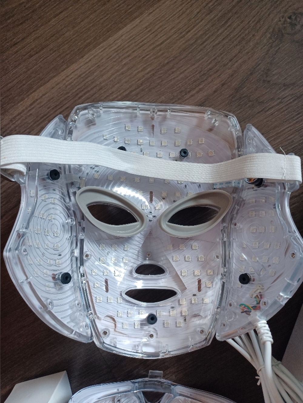 Mask & Glo Led Mask - Picture 3 of 4